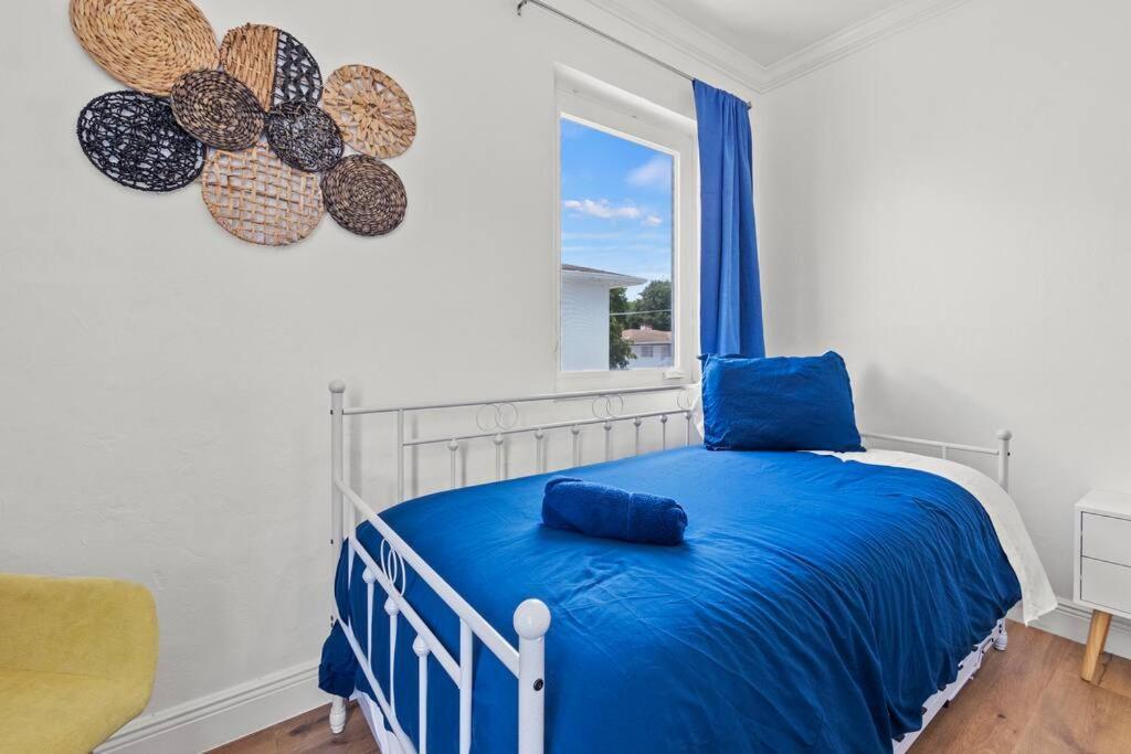 Comfy & Updated Apartment Centrally Located Minutes Away From Everything! Miami Kültér fotó